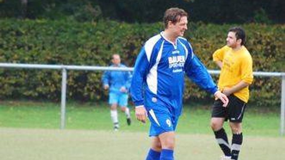 Alexander Fuchs verletzt sich schwer.