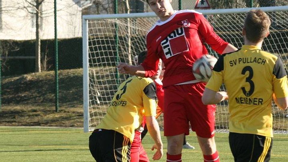 Der SV Pullach hat gegen den 1. FC Sonthofen 3:0 g