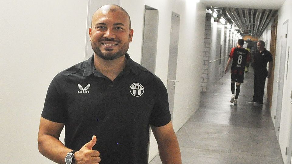 FCZ-Coach Johan Vonlanthen freut sich.