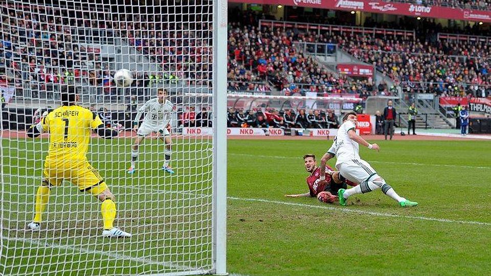 Der FC Bayern gewinnt das Derby in Nürnberg mit 2:
