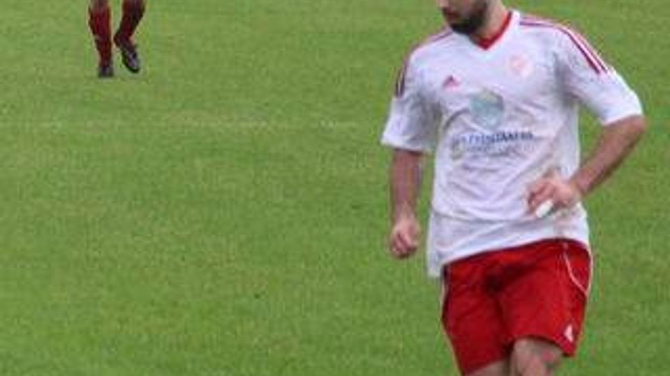 Der SV Sulzemoos (weiß) setzte sich im Heimspiel g