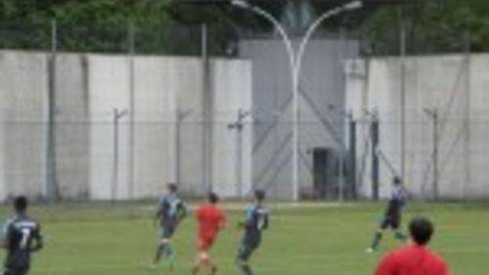 Löwen im Knast: U21 zu Gast in Stadelheim