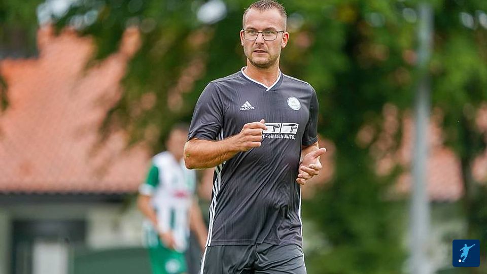 Platz 14 mit 132 Toren - Dominik Eisenreich: Der Spielertrainer der Grubweger schoss seine Tore ausschließlich für den VfB. 2015/16 waren es 26.  (Foto: Solek)