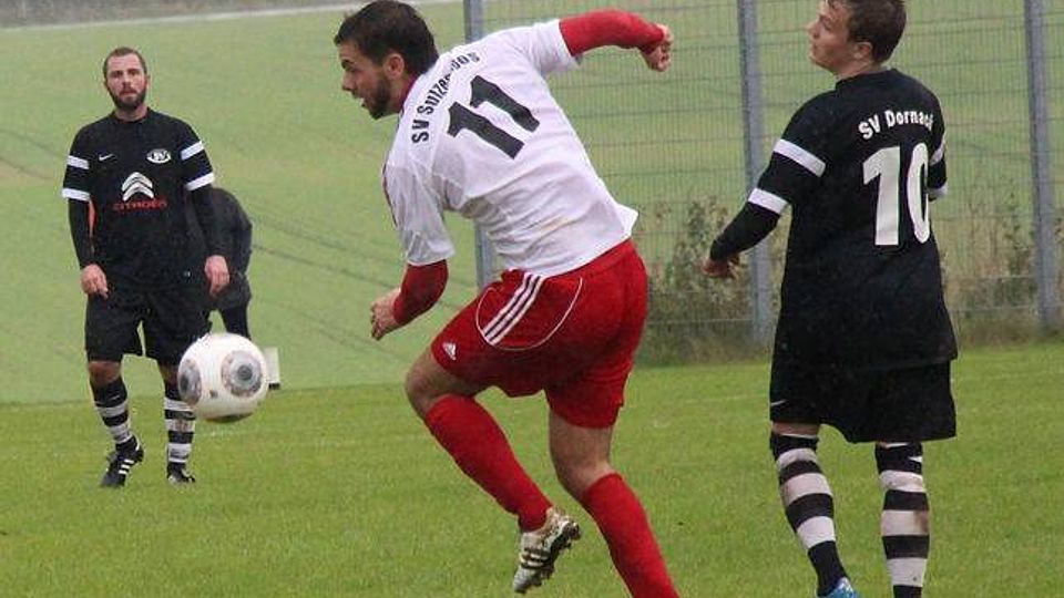 Der SV Sulzemoos (weiß) setzte sich im Heimspiel g