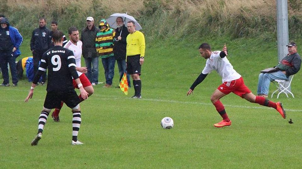 Der SV Sulzemoos (weiß) setzte sich im Heimspiel g