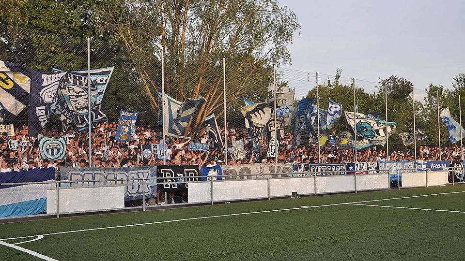 Die FCZ-Fans sind bereit fürs Spiel.