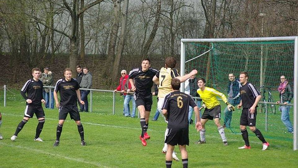 RW Klettham hat gegen Aspis Taufkirchen mit 4:0 ge
