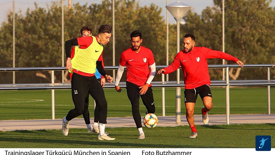 Türkgücü München bereitet sich als Gewinner des ERDINGER Meistrer Cup auf die Rückrunde in Barcelona vor. 