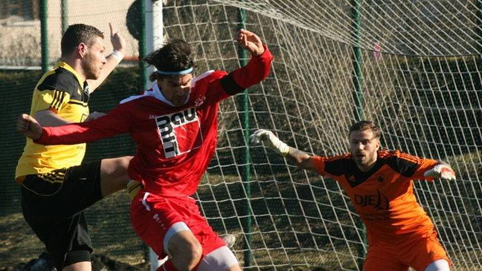 Der SV Pullach hat gegen den 1. FC Sonthofen 3:0 g