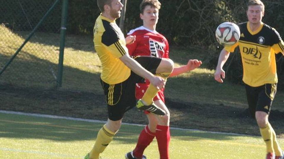 Der SV Pullach hat gegen den 1. FC Sonthofen 3:0 g