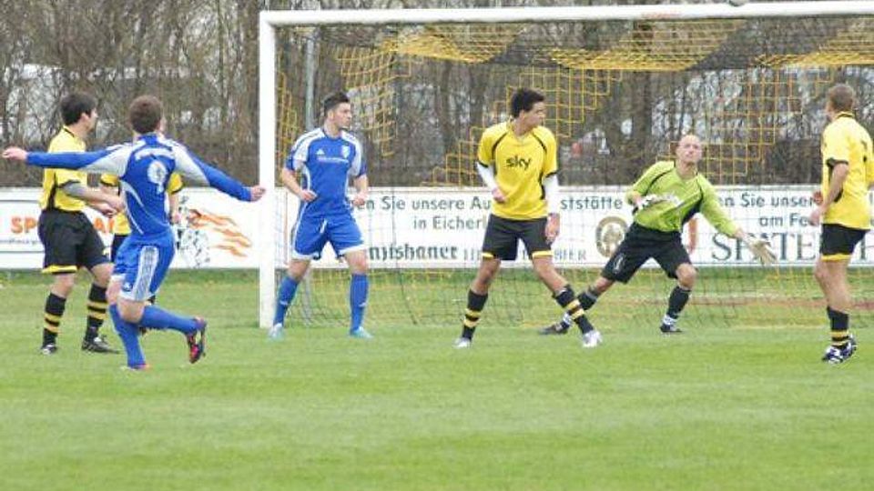 Nur um wenige Zentimeter strich dieser Volleyschus
