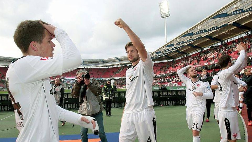 Eintracht Frankfurt feiert im Abstiegskampf beim 1