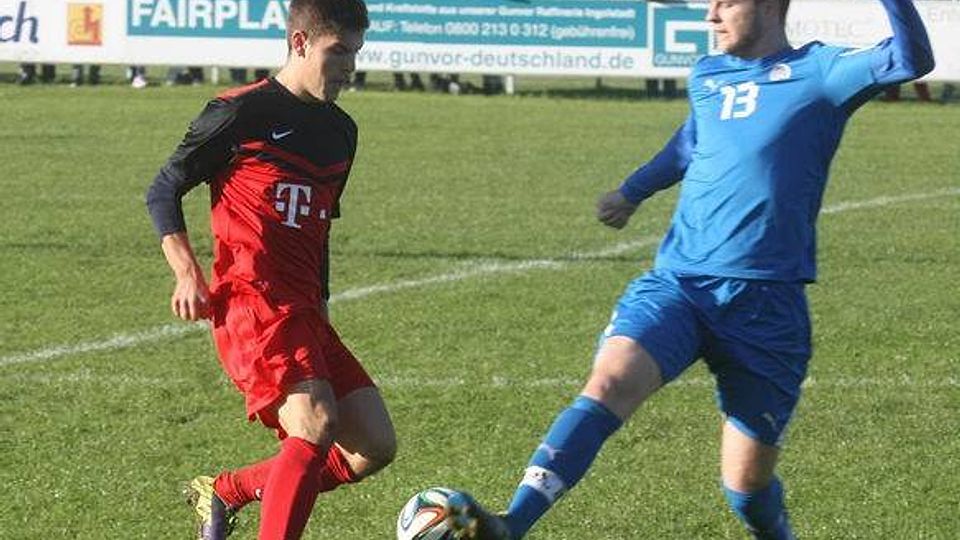 Der SV Günding (rot) holte im Heimspiel gegen den