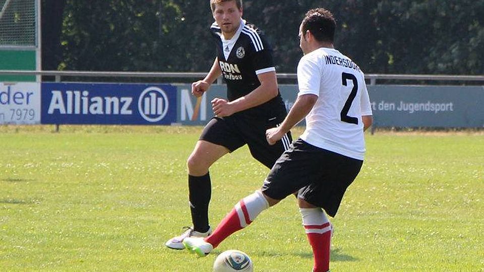 Der FC Gerolsbach (schwarz) gewann beim TSV Inders