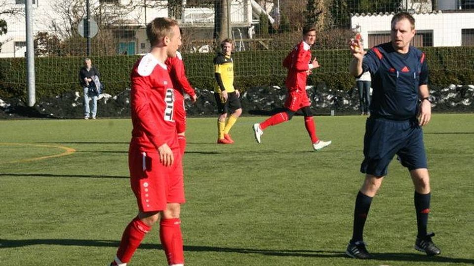 Der SV Pullach hat gegen den 1. FC Sonthofen 3:0 g