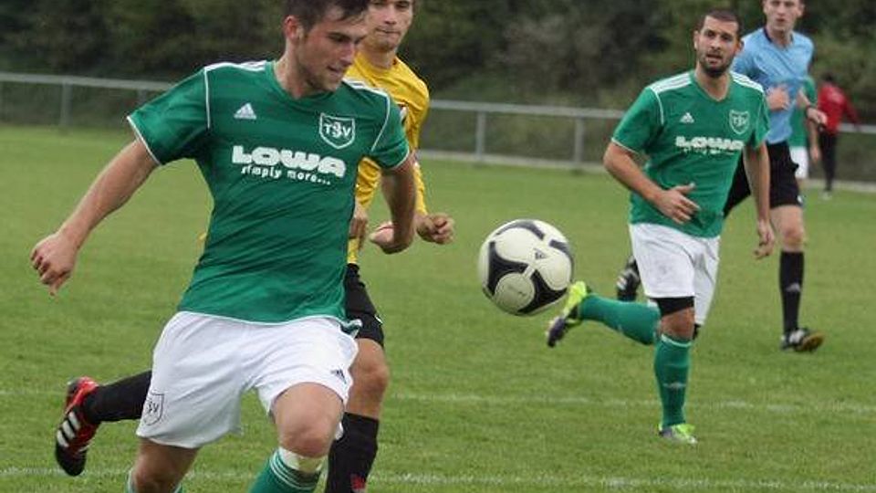Der TSV Jetzendorf (grün) verlor sein Heimspiel ge