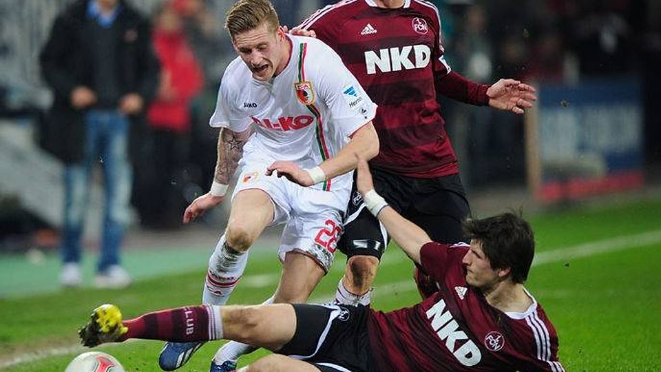Der FC Augsburg hat gegen den FC Nürnberg knapp ve