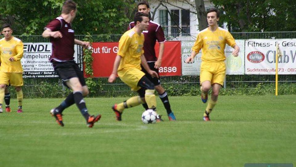 Gemütlicher Kick in Geretsried, für beide Mannscha