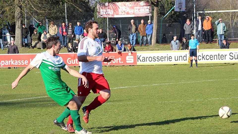 Der SV Sulzemoos (weiß) und der SV Manching trennt