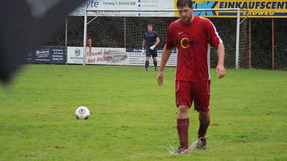 Der SV Sulzemoos (rot) gewann sein Heimspiel gegen