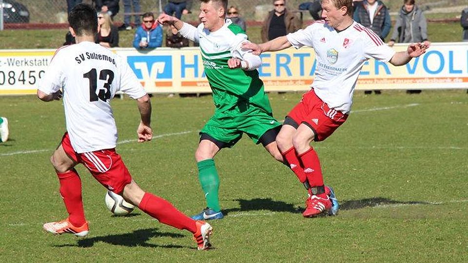 Der SV Sulzemoos (weiß) und der SV Manching trennt