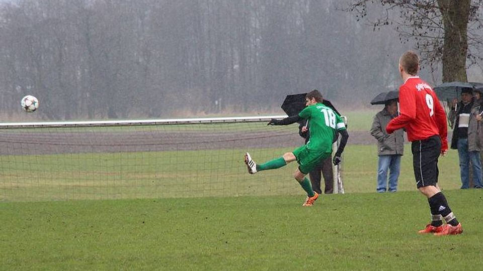 Der TSV Hilgertshausen (grün) setzte sich im Derby