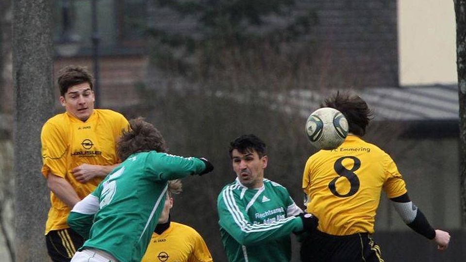 Der FC Emmering setzte sich mit 2:1 gegen den VSST