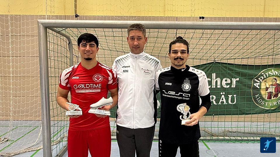 H. Söylemez (99) GU Türk. SV Pforzheim bester Spieler & Torschütze / Michael Herder Vorstand 1. FC Calmbach / Anil Demiral (1) bester Torhüter Fatihspor Pforzheim