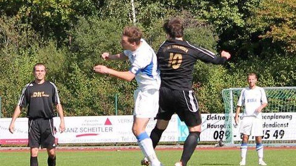 Der starke Taufkirchner Kapitän Rottmar gewinnt da