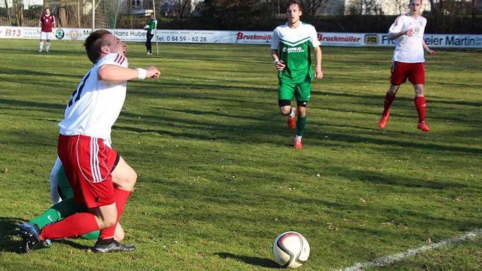 Der SV Sulzemoos (weiß) und der SV Manching trennt