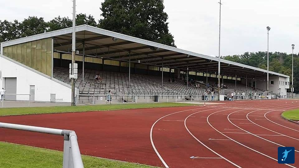 18.7.2020: SV Hüsten 09 - Borussia Mönchengladbach U19. Stadion große Wiese. Endstand 1:4. Zuschauer: 250. Eintritt: 4€. Fotos von: Groundgeflüster