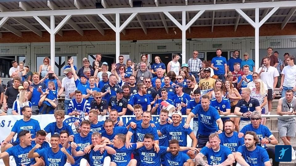 SuS Niederbonsfeld ist als Meister der Kreisliga A2 von Essen in die Bezirksliga aufgestiegen. Fotos via Stefan Kronen