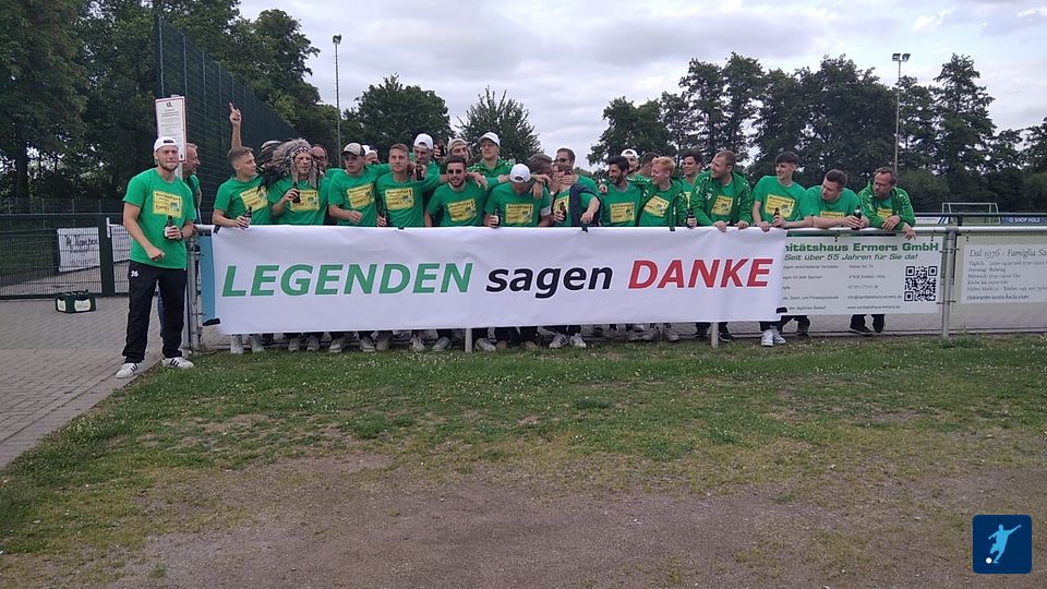 Als Meister der Kreisliga A steigt der Hülser SV in die Bezirksliga auf. Fotos via Gregor Stirke