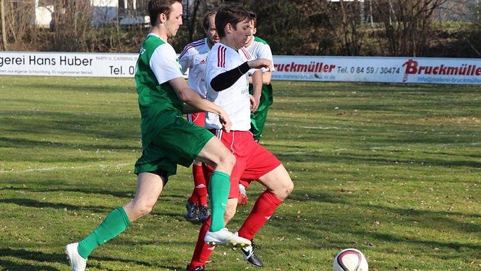 Der SV Sulzemoos (weiß) und der SV Manching trennt