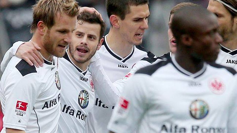 Eintracht Frankfurt feiert im Abstiegskampf beim 1