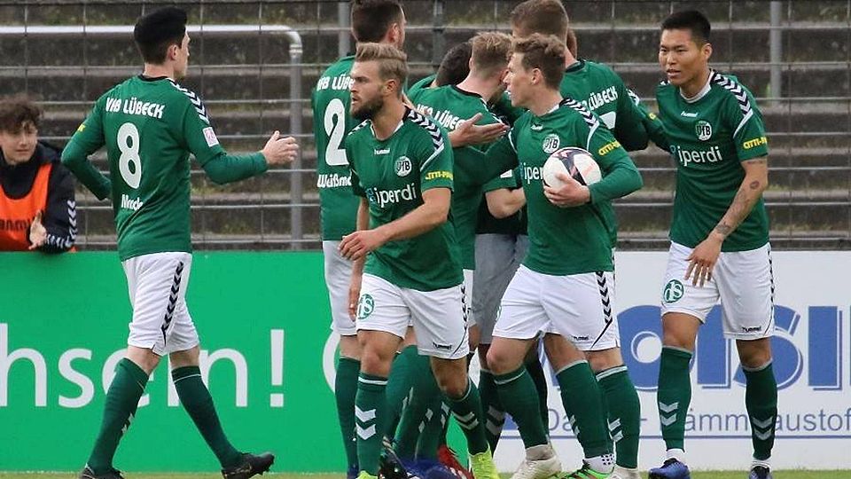 Platz 1: VfB Lübeck (Nord). Fünf Spiele, fünf Siege! Unangefochten das Team der Stunde in den deutschen Regionalligen!