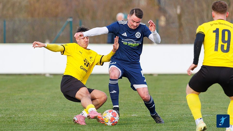 Luca Sangiorgio (l.) gegen Daniel Rödel (r.).