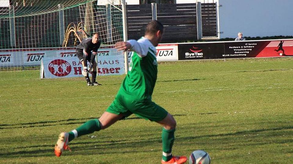 Der SV Sulzemoos (weiß) und der SV Manching trennt