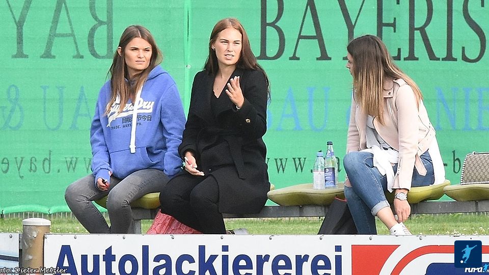 Intensive Fachgespräche beim Spiel zwischen dem SV Sulzemoos und dem SC Unterpfaffenhofen-Germering