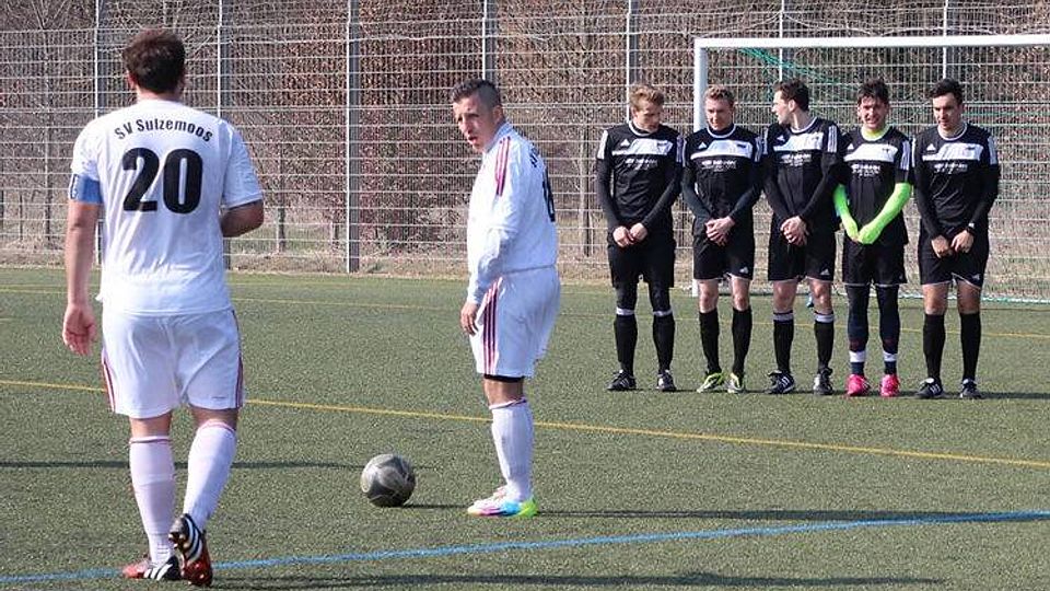 Der SV Sulzemoos (weiß) gewann mit 4:2 beim ESV Mü