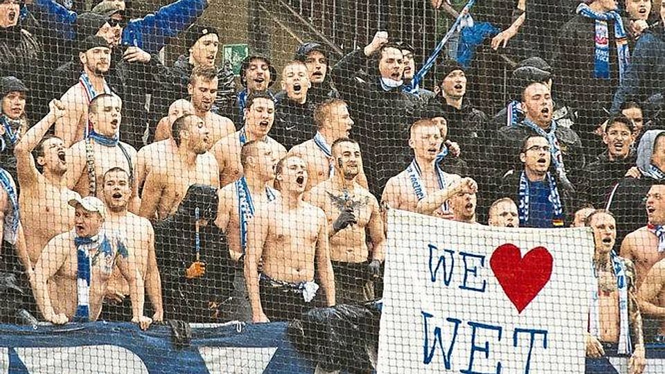 Hart im Nehmen: Den Rostocker Fans machten der Dau