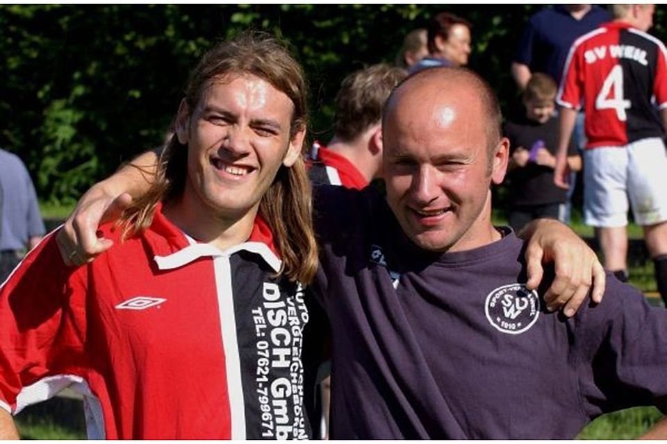 5000 Euro Ablöse auf falsches Konto: Perseus Knab (rechts) einst mit dem heutigen Trainer Andreas Schepperle | Foto: Privat 5000 Euro Ablöse auf falsches Konto: Perseus Knab (rechts) einst mit dem heutigen Trainer Andreas Schepperle | Foto: Privat