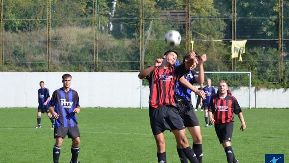 Die Kickers aus Worms (hier in Rot und Schwarz) zählen zu den Meisterschaftsfavoriten in der C-Klasse Süd.