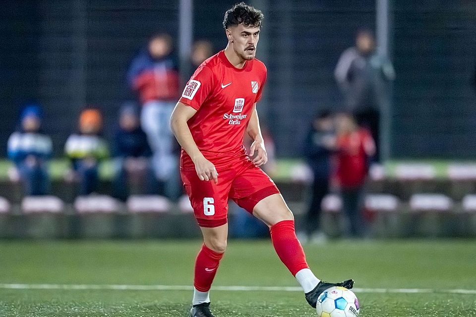 Der VfB Forstinning will mit einem Sieg gegen Schlusslicht SV Aschau die Tabellenführung verteidigen.