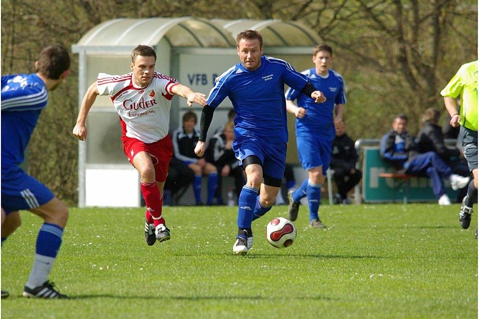 Torjäger Stanimir Zlatanov am Ball Foto: Markus Schmautz Torjäger Stanimir Zlatanov am Ball Foto: Markus Schmautz