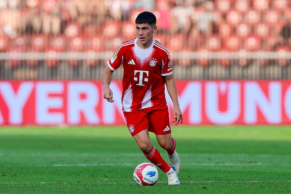 Felipe Chávez debütierte in der Länderspielpause für die peruanische Nationalmannschaft. Felipe Chávez debütierte in der Länderspielpause für die peruanische Nationalmannschaft.