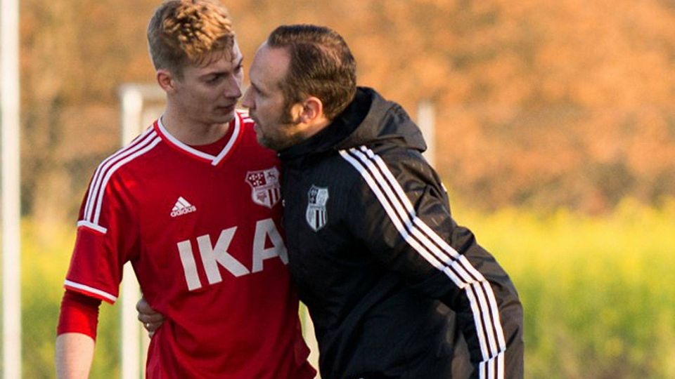 Sucht das Gespräch mit den Spielern: Staufens Trainer Marcel Kobus. | Foto: Markus Schächtele