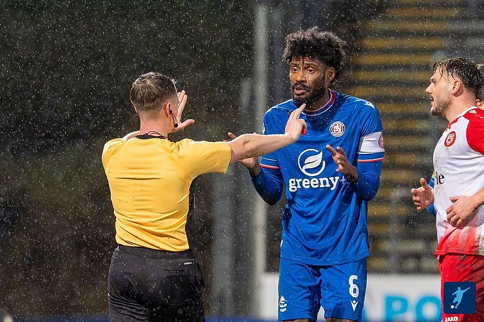 Beim Wuppertaler SV geht es um das Überleben in der Regionalliga. Beim Wuppertaler SV geht es um das Überleben in der Regionalliga.