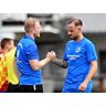 Johannes Burk (l.) und Felix Baum starten als sportlich Verantwortliche mit dem FV Breidenbach in die neue Verbandsliga-Saison. (Archivfoto: Jens Kaliske) © Jens Kaliske