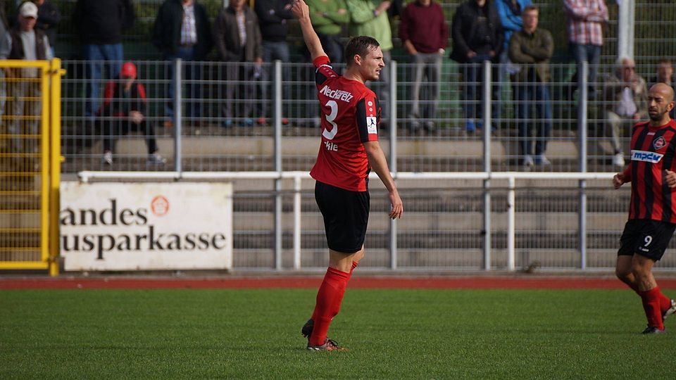 Verteidiger Claus Bückle brachte seine Neckarelzer  in Pirmasens in Führung (19.). Am Ende hieß es 1:1 zwischen dem  FK und der SpVgg. F: Galm